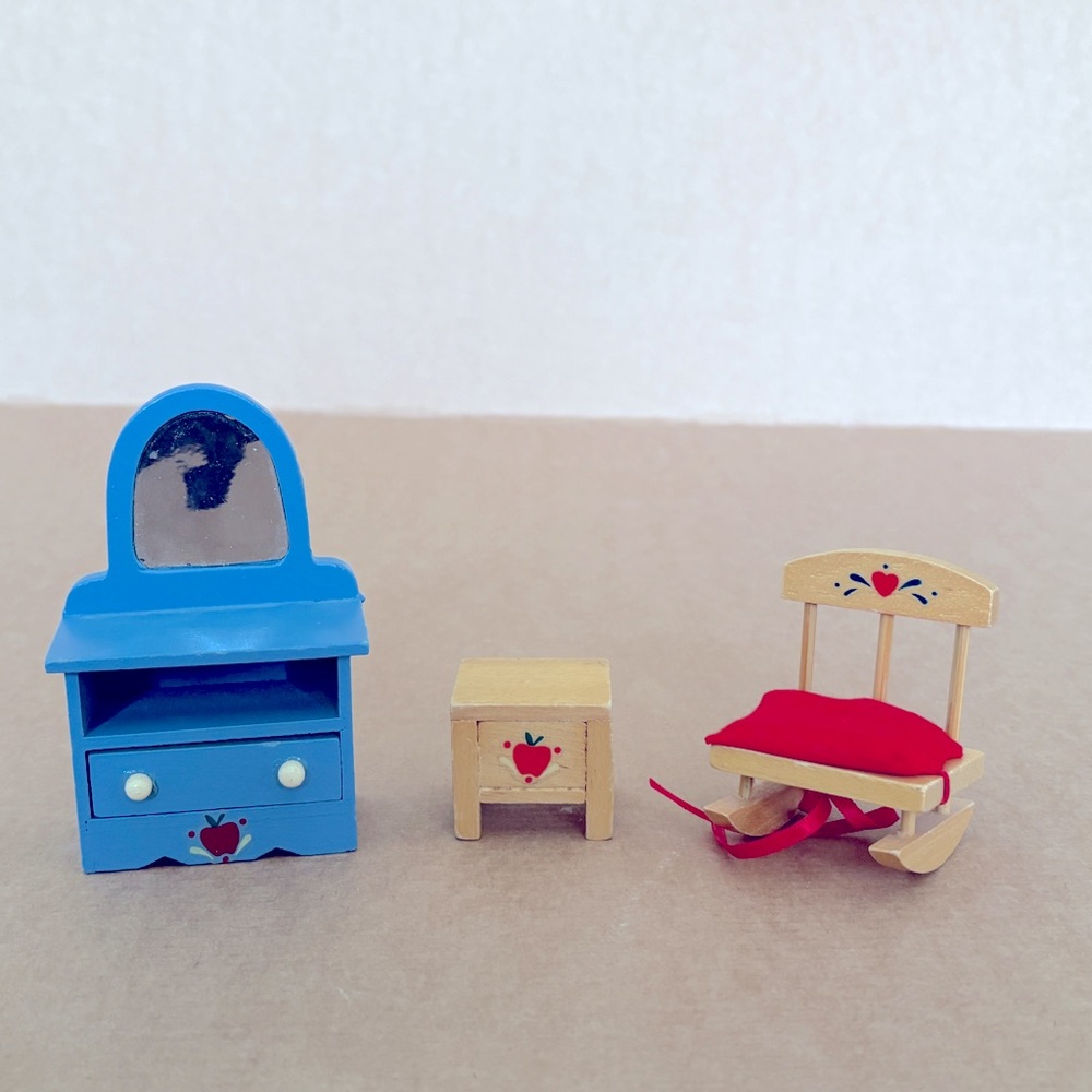 Vintage Wood Dollhouse Miniature Furniture Painted